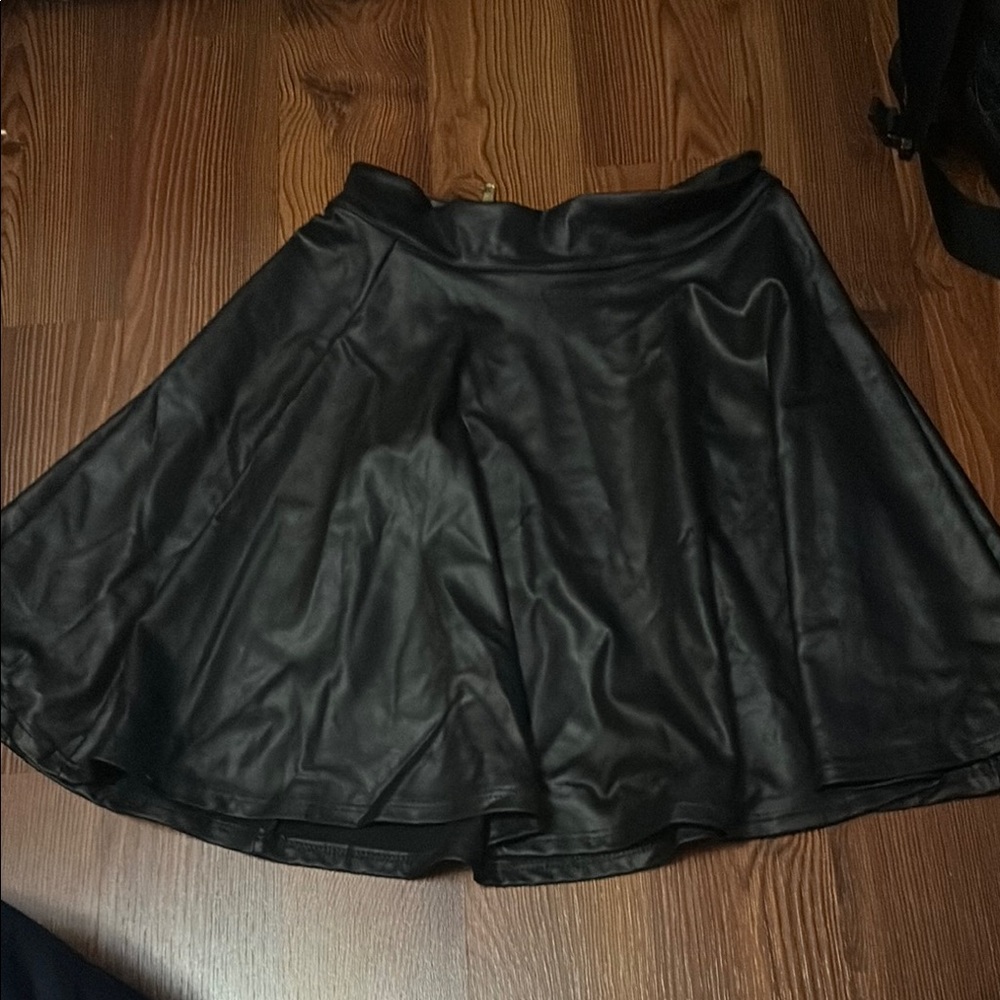 Chic Black Faux Leather Skater Skirt